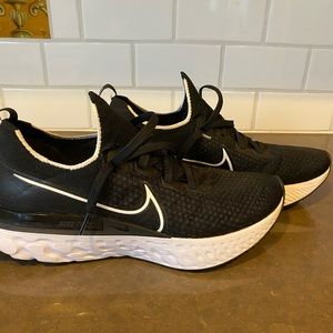 Nike Infinity React Running Shoes Size 10.5